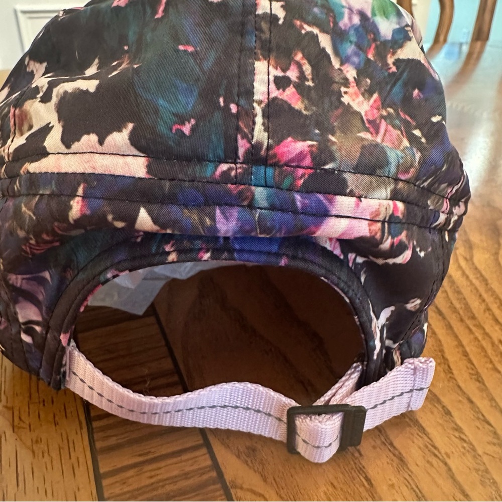 Lululemon Colorful Patterned Cap - Picture 4 of 4